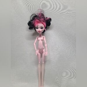 Monster High Draculaura POWDER ROOM Nude Doll-  Flawed Hand